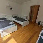 Lägenhet Bright And Comfortable Unit Across From Messe Wels