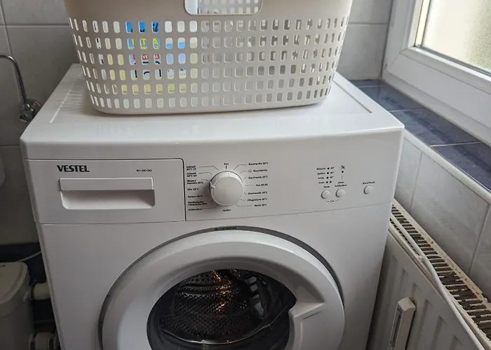 Apartment Bright And Comfortable Unit Across From Messe