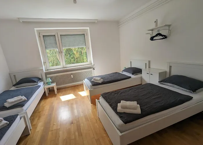 Bright And Comfortable Unit Across From Messe * Wels