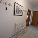 Bright And Comfortable Unit Across From Messe * Wels