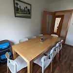 Bright And Comfortable Unit Across From Messe *