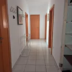 Bright And Comfortable Unit Across From Messe *