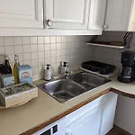 Bright And Comfortable Unit Across From Messe *