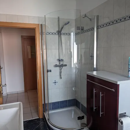 Bright And Comfortable Unit Across From Messe * Wels