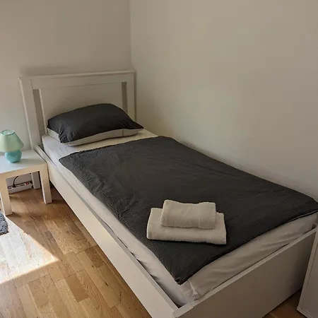 Bright And Comfortable Unit Across From Messe Διαμέρισμα Βελς